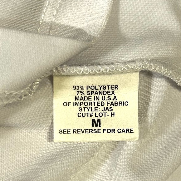 KLAVELI Sleeveless White Ruffled Tiered Blouse. NWT. Size Medium - Picture 5 of 6